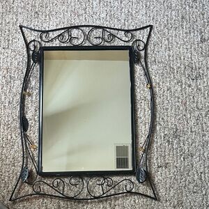 Elegant Black Wall Mirror with Decorative Frame